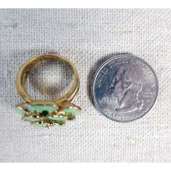 Banana Republic Women Size 6 Enamel Flower Cocktail Ring - Picture 9 of 9